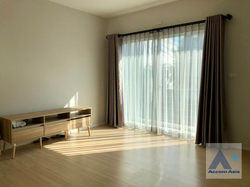4  3 br House For Rent in Pattanakarn ,Bangkok BTS On Nut at Baan Klang Muang Sukhumvit 77-On Nut 17 AA39786