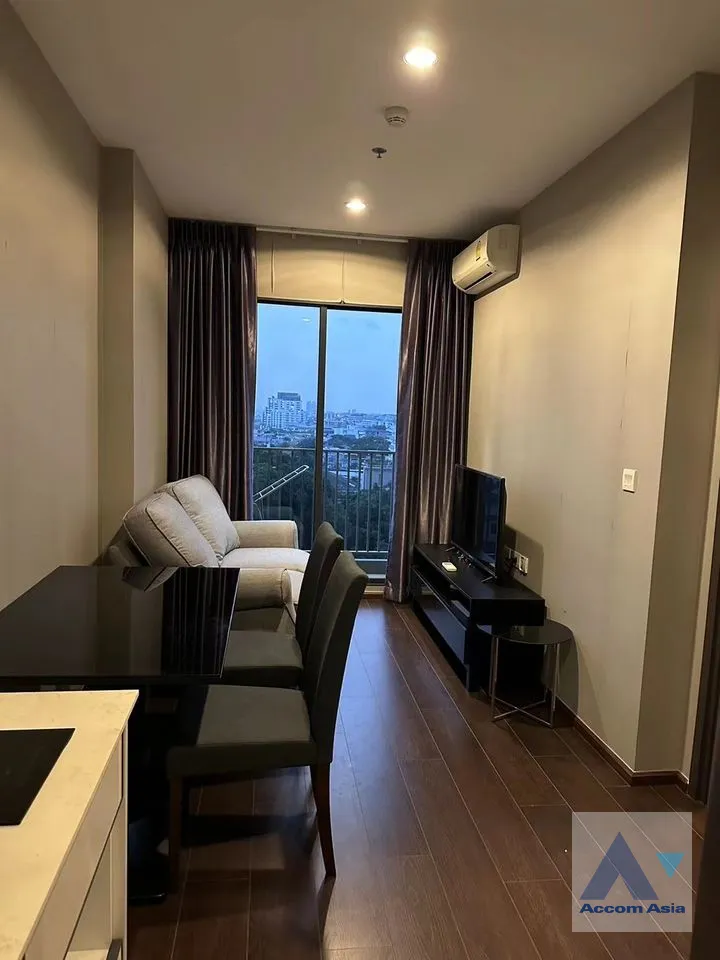 unit 1 Bedroom  Condominium For Sale in Sukhumvit, Bangkok  near BTS Ekkamai (AA39787)