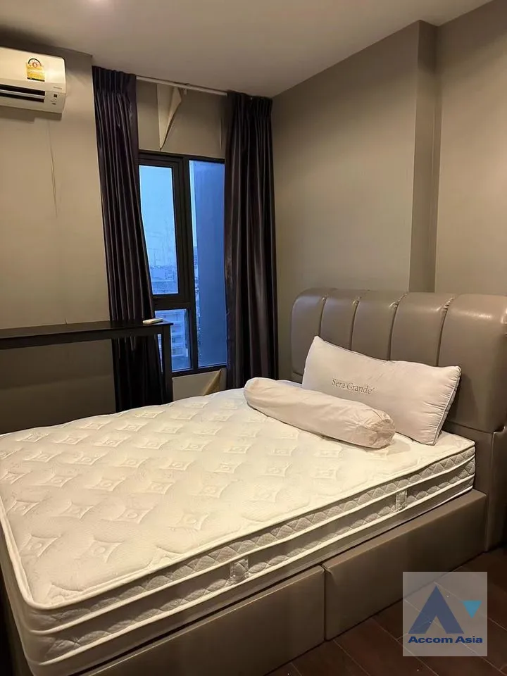 unit 1 Bedroom  Condominium For Sale in Sukhumvit, Bangkok  near BTS Ekkamai (AA39787)