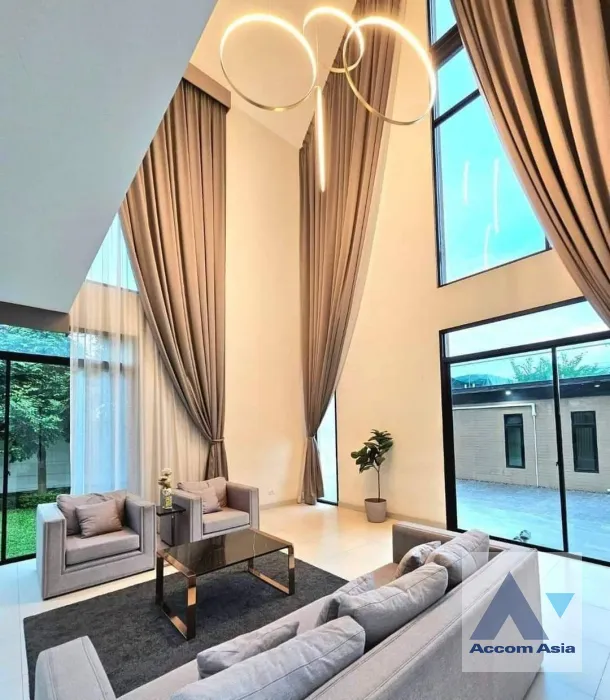 unitPrivate Swimming Pool |  3 Bedrooms  House For Sale in Latkrabang, Bangkok  (AA39812)