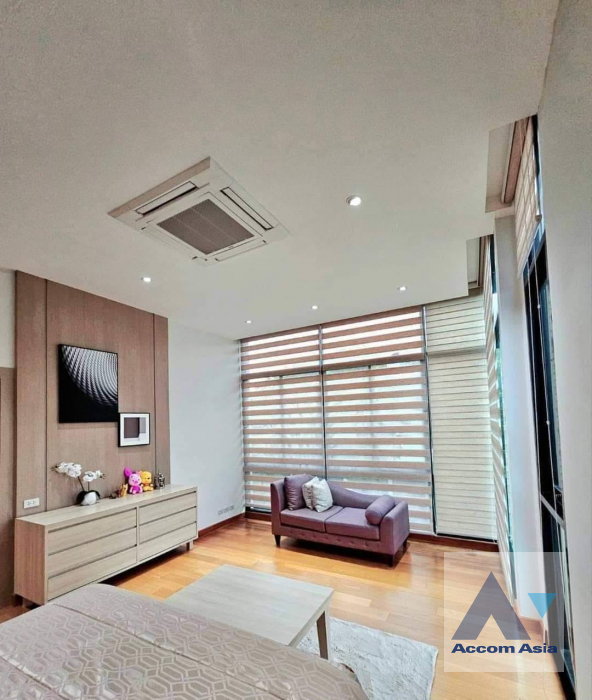 8  3 br House For Sale in Latkrabang ,Bangkok  AA39812