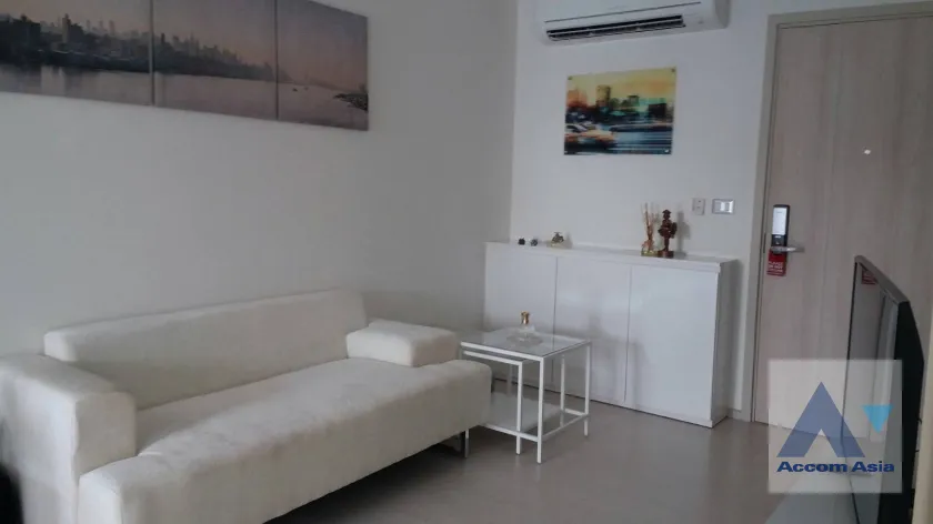 Rhythm Sukhumvit 42 Condominium  1 Bedroom for Sale BTS Ekkamai in Sukhumvit Bangkok