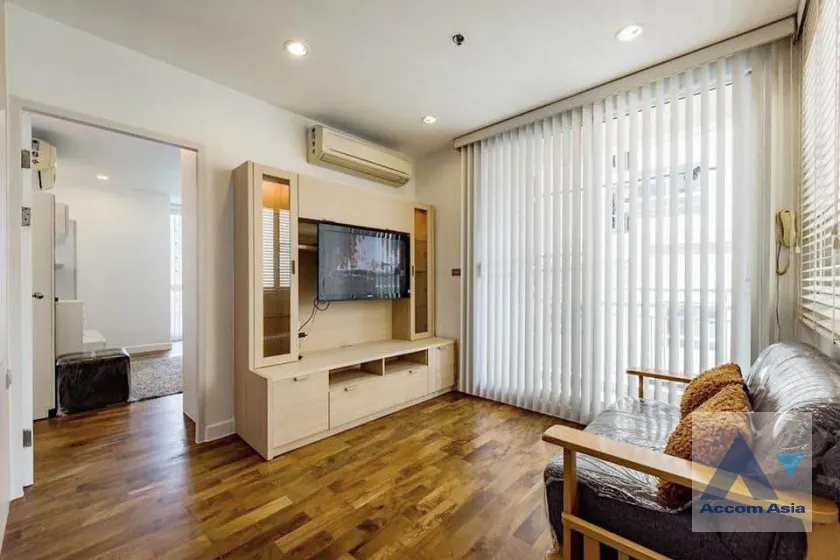 unit 1 Bedroom  Condominium For Rent in Silom, Bangkok  near BTS Surasak (AA39828)
