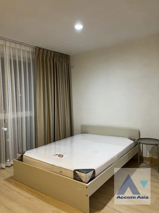 unit 1 Bedroom  Condominium For Rent & Sale in Sathorn, Bangkok  near BTS Surasak (AA39831)