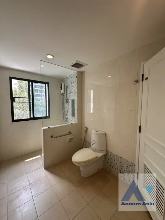 18  3 br Townhouse for rent and sale in Sukhumvit ,Bangkok MRT Sukhumvit - BTS Asok at Kiarti Thanee City AA39844