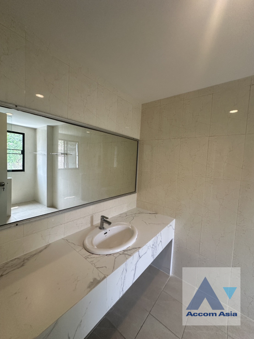 17  3 br Townhouse for rent and sale in Sukhumvit ,Bangkok MRT Sukhumvit - BTS Asok at Kiarti Thanee City AA39844