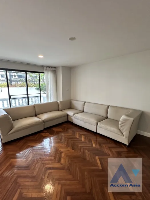 unitPet friendly |  3 Bedrooms  Townhouse For Rent & Sale in Sukhumvit, Bangkok  near MRT Sukhumvit - BTS Asok (AA39844)