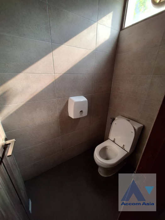 6  Office Space For Rent in Sukhumvit ,Bangkok BTS Thong Lo at 111 We space AA39859