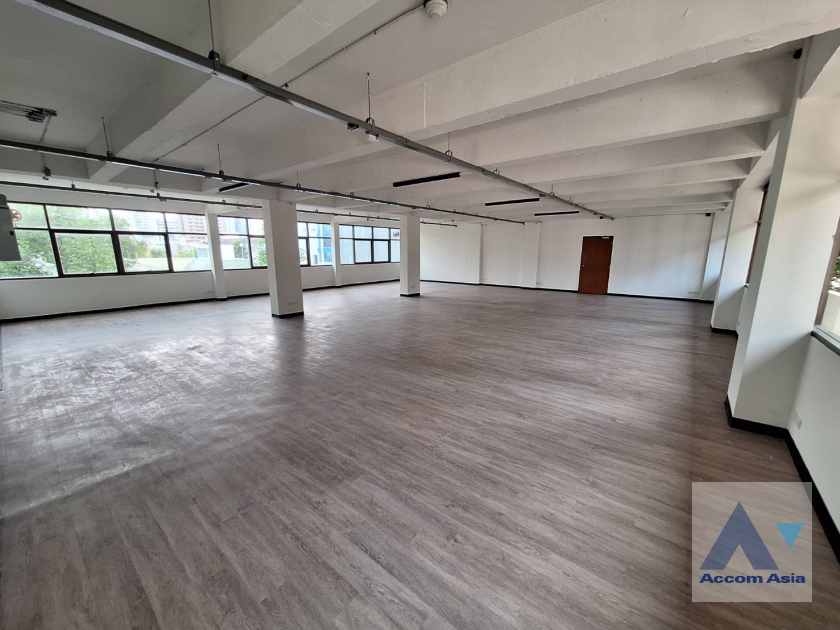  1  Office Space For Rent in Sukhumvit ,Bangkok BTS Thong Lo at 111 We space AA39859