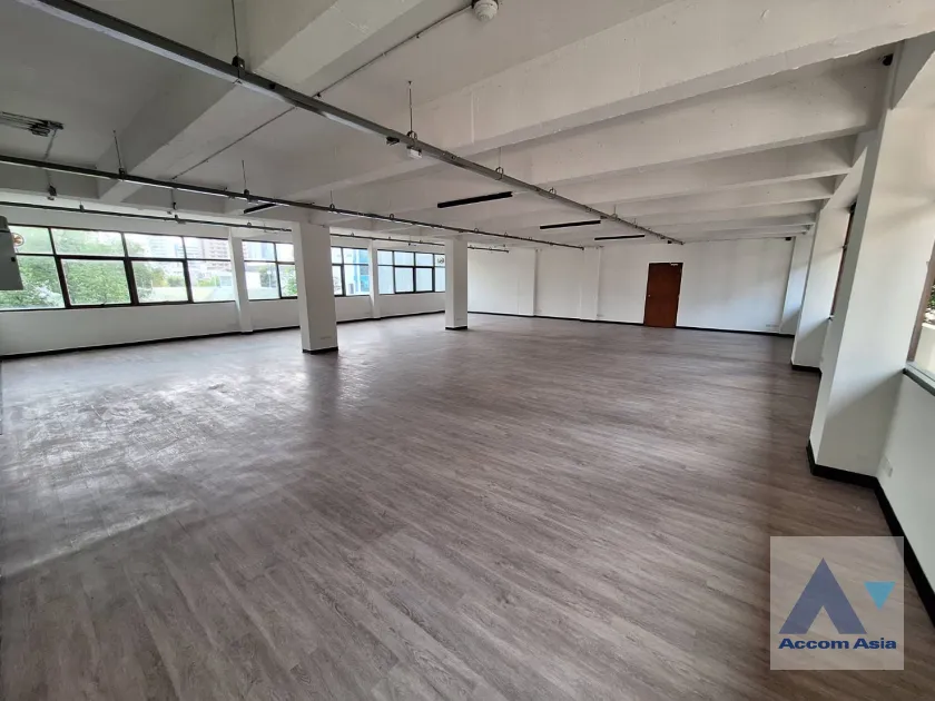 unitOffice |  Office space For Rent in Sukhumvit, Bangkok  near BTS Thong Lo (AA39859)