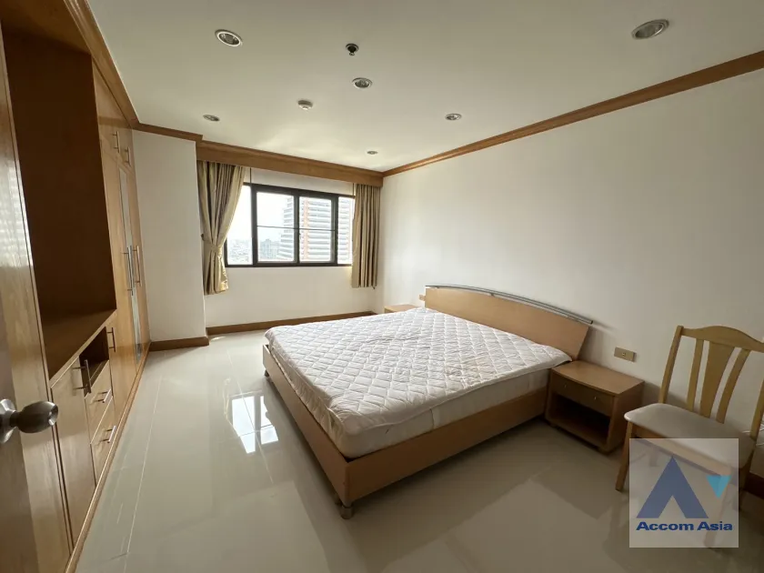 unit 3 Bedrooms  Condominium For Rent in Sukhumvit, Bangkok  near BTS Thong Lo (AA39876)