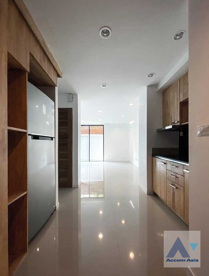  1  2 br Townhouse For Rent in Ratchadaphisek ,Bangkok MRT Sutthisan AA39879