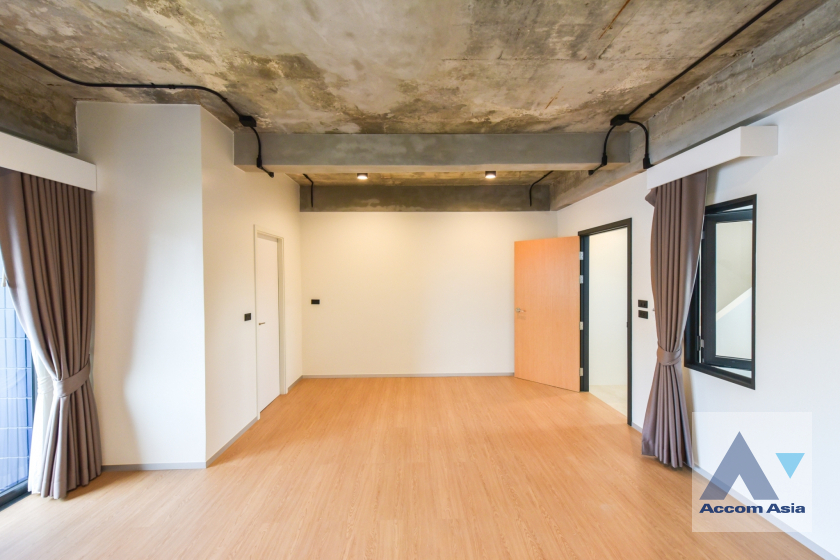 14  5 br House for rent and sale in Samutprakan ,Samutprakan BTS Bearing AA39885