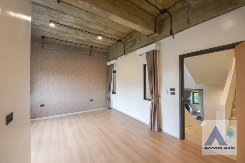 15  5 br House for rent and sale in Samutprakan ,Samutprakan BTS Bearing AA39885