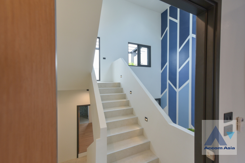 10  5 br House for rent and sale in Samutprakan ,Samutprakan BTS Bearing AA39885