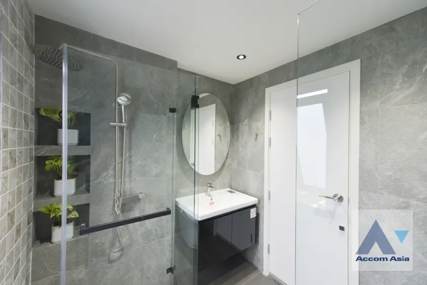 19  5 br House for rent and sale in Samutprakan ,Samutprakan BTS Bearing AA39885