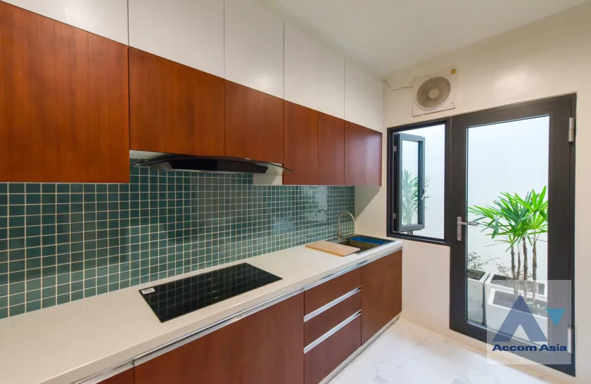 8  5 br House for rent and sale in Samutprakan ,Samutprakan BTS Bearing AA39885