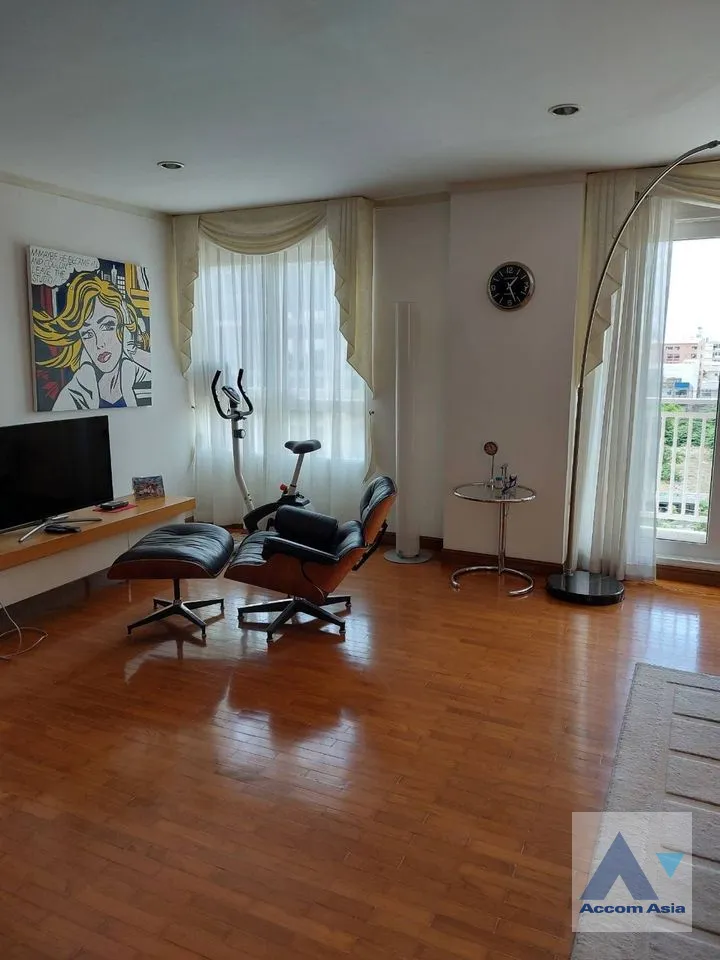 unitFully Furnished |  3 Bedrooms  Condominium For Sale in Sukhumvit, Bangkok  near BTS Nana (AA39891)