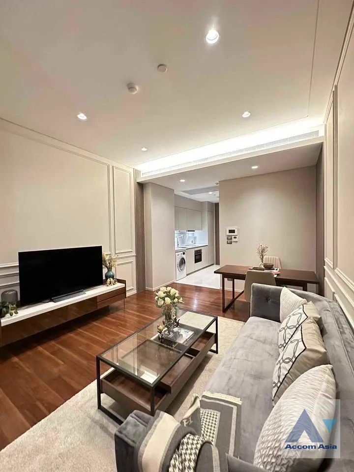  The Residences at Sindhorn Kempinski Hotel Bangkok Condominium  1 Bedroom for Rent BTS Chitlom in Ploenchit Bangkok