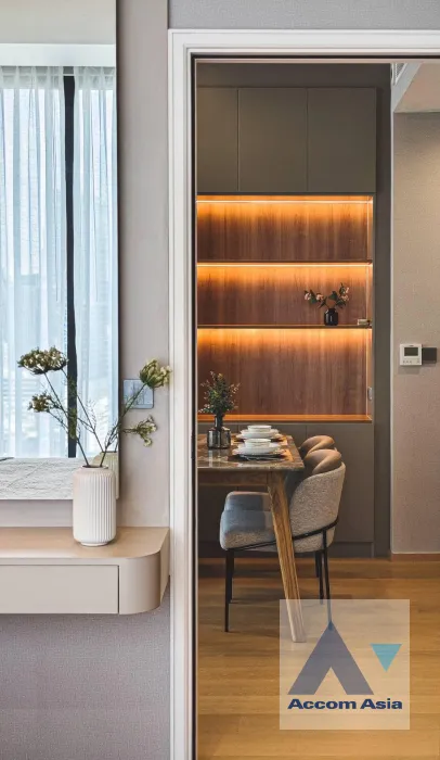 unit 1 Bedroom  Condominium For Rent in Silom, Bangkok  near BTS Chong Nonsi (AA39940)