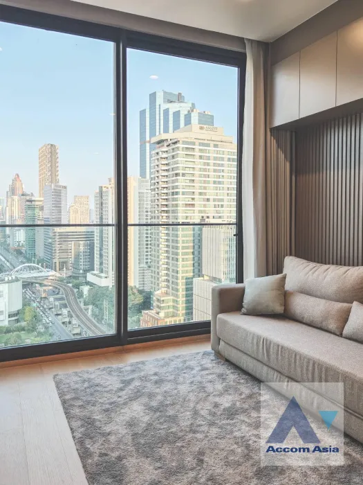 unit 1 Bedroom  Condominium For Rent in Silom, Bangkok  near BTS Chong Nonsi (AA39940)