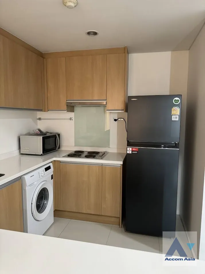 unit 2 Bedrooms  Condominium For Rent in Phaholyothin, Bangkok  near ARL Makkasan - MRT Phetchaburi (AA39941)