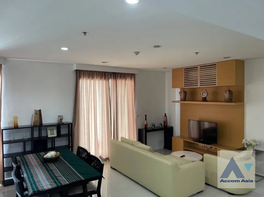 unit 2 Bedrooms  Condominium For Rent in Phaholyothin, Bangkok  near ARL Makkasan - MRT Phetchaburi (AA39941)