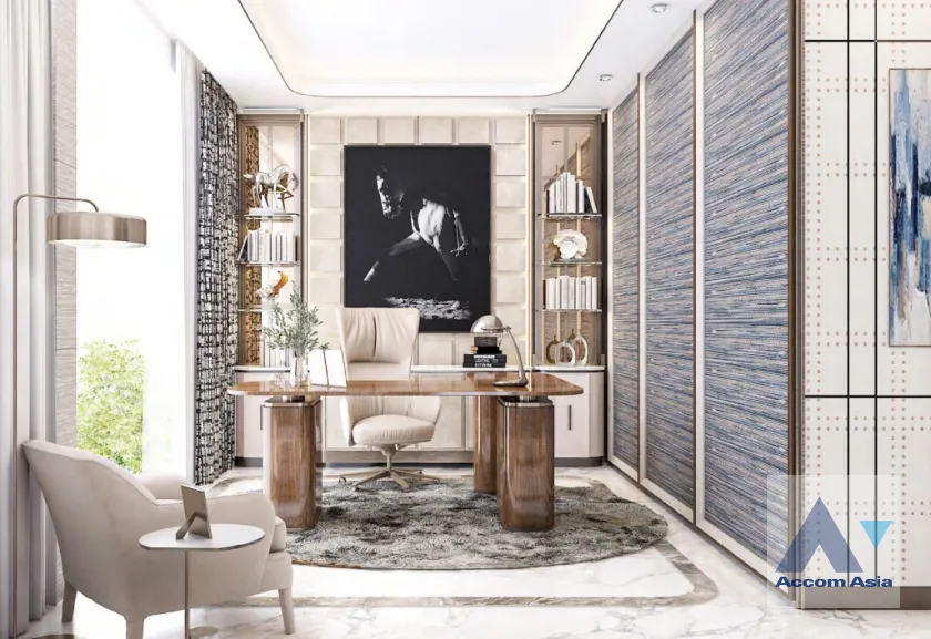 unit 4 Bedrooms  House For Sale in Sukhumvit, Bangkok  near BTS Phrom Phong - MRT Phetchaburi (AA39944)