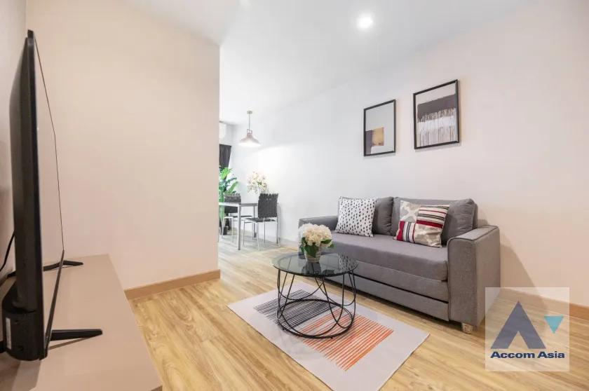 unit 1 Bedroom  Condominium For Rent & Sale in Sukhumvit, Bangkok  near BTS Phrom Phong (AA39946)
