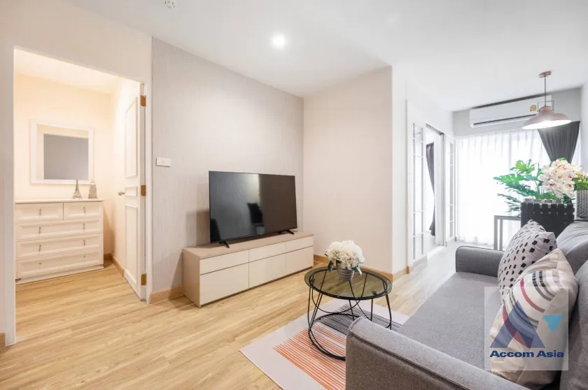 unit 1 Bedroom  Condominium For Rent & Sale in Sukhumvit, Bangkok  near BTS Phrom Phong (AA39946)