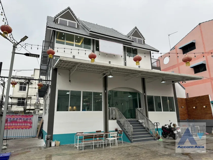 5  Building For Rent in Pattanakarn ,Bangkok BTS Punnawithi AA39947