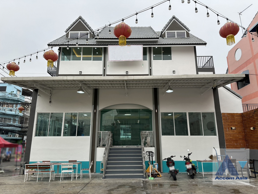  2  Building For Rent in Pattanakarn ,Bangkok BTS Punnawithi AA39947