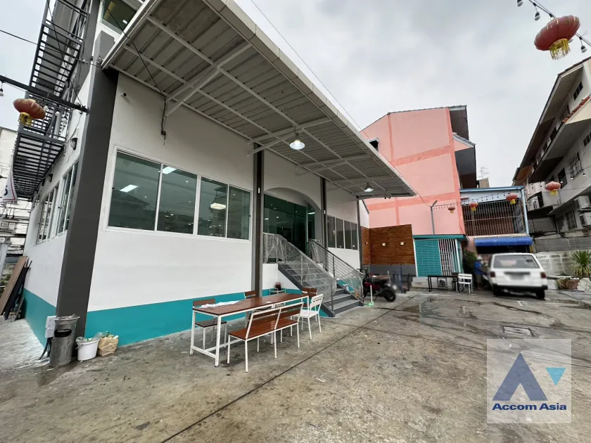 unit Building For Rent in Pattanakarn, Bangkok  near BTS Punnawithi (AA39947)