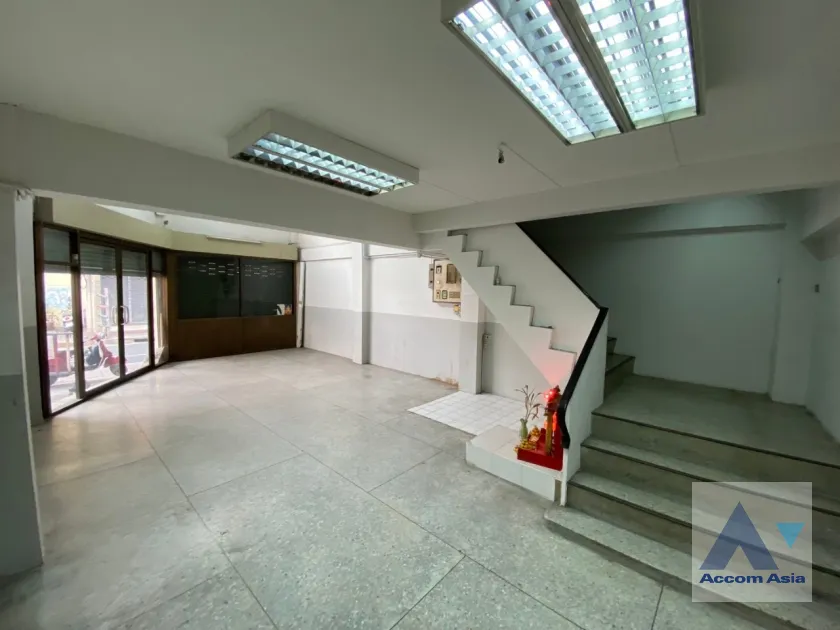 unit Shophouse For Rent in Silom, Bangkok  (AA39950)
