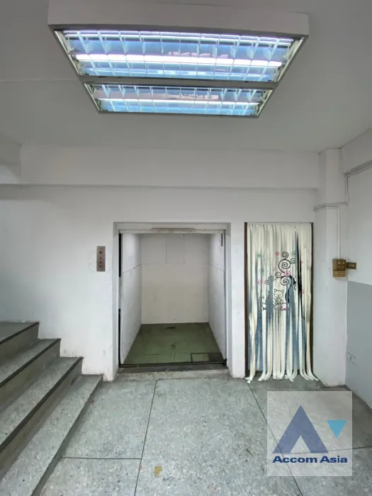 unit Shophouse For Rent in Silom, Bangkok  (AA39950)