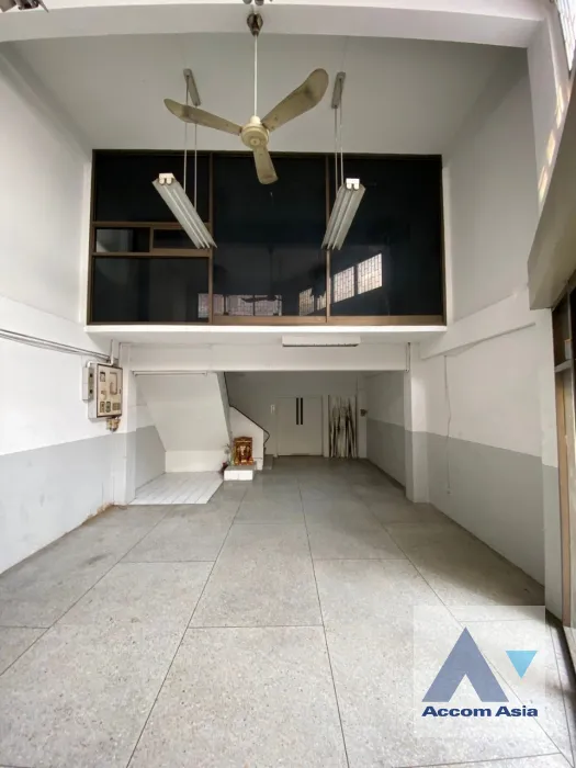unit Shophouse For Rent in Silom, Bangkok  (AA39950)