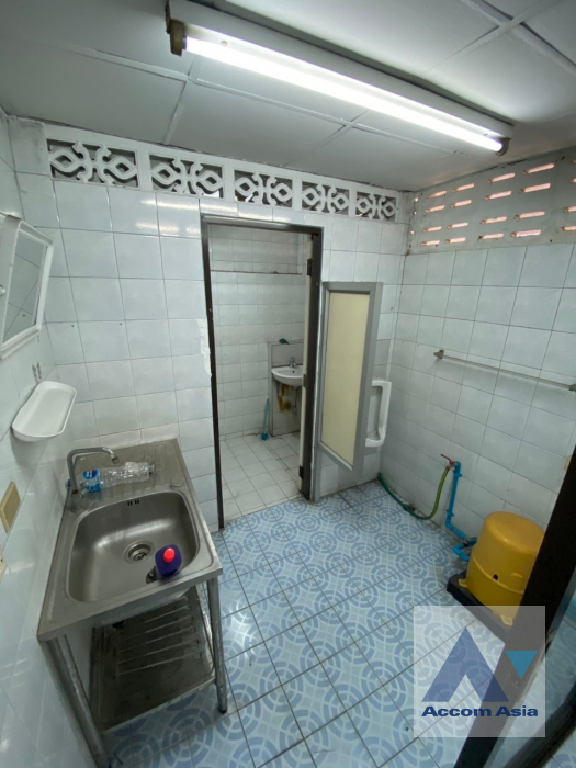 23  Shophouse For Rent in Silom ,Bangkok  AA39950