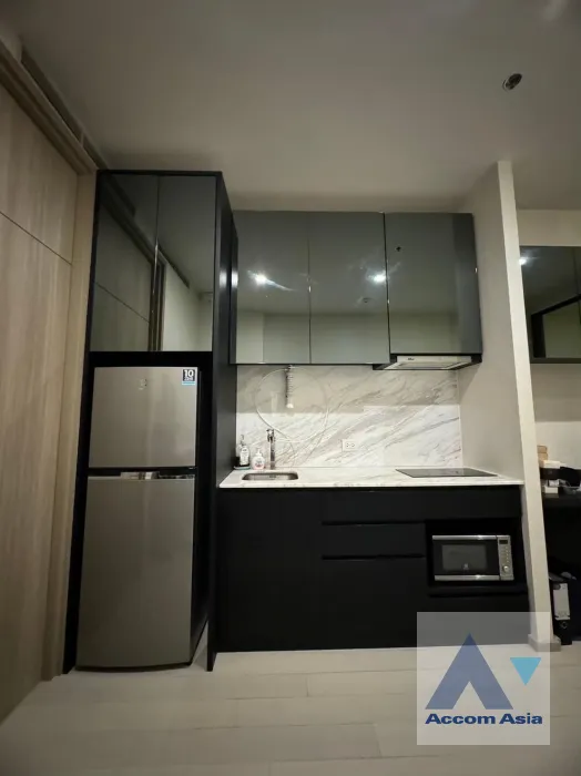 unit 1 Bedroom  Condominium For Rent in Ploenchit, Bangkok  near BTS Ploenchit (AA39952)
