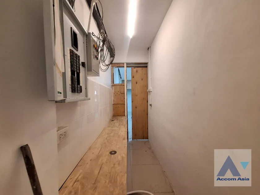 12  Building For Sale in Phaholyothin ,Bangkok BTS Saphan-Kwai AA39953