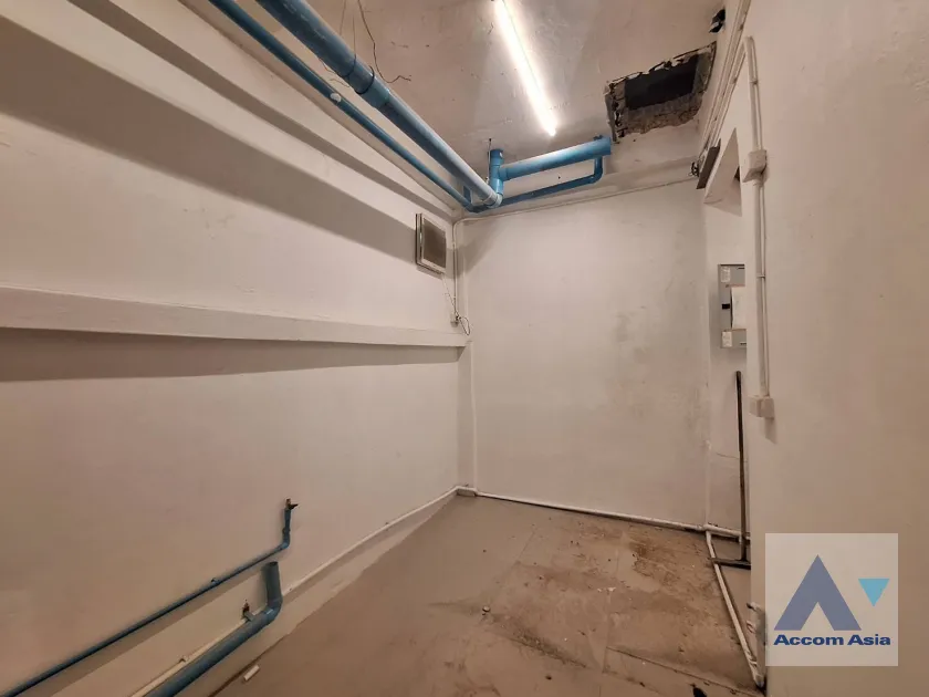 11  Building For Sale in Phaholyothin ,Bangkok BTS Saphan-Kwai AA39953