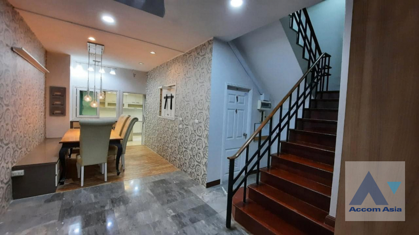 5  5 br House for rent and sale in Pattanakarn ,Bangkok  at Baan Varatorn Ville  AA39955