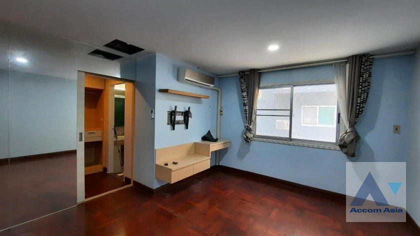 12  5 br House for rent and sale in Pattanakarn ,Bangkok  at Baan Varatorn Ville  AA39955