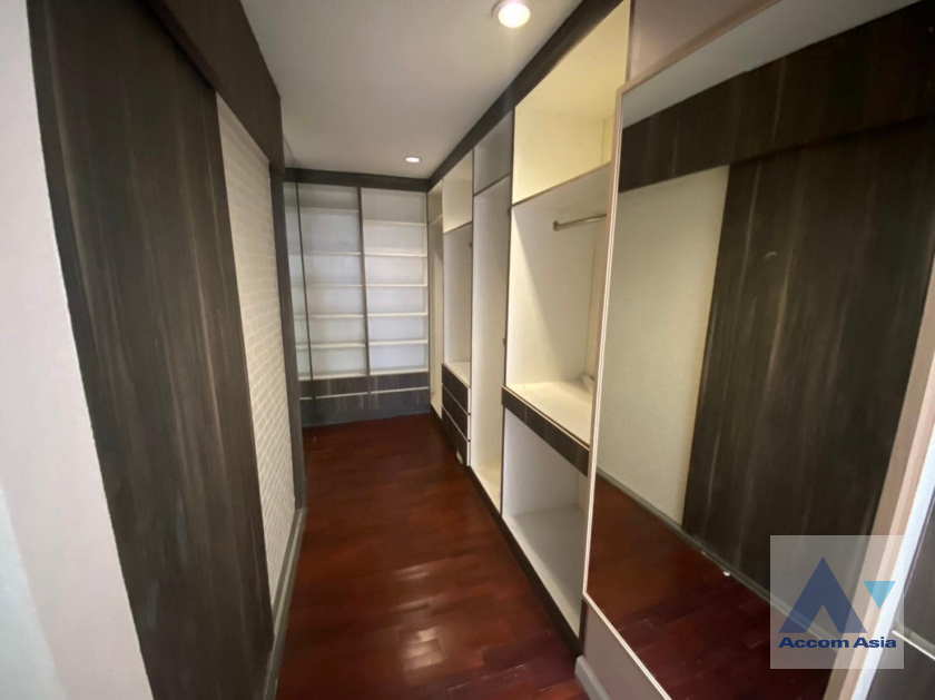 15  5 br House for rent and sale in Pattanakarn ,Bangkok  at Baan Varatorn Ville  AA39955