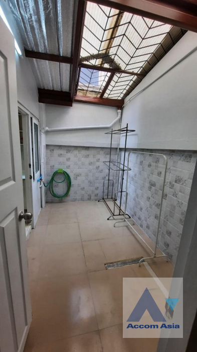 17  5 br House for rent and sale in Pattanakarn ,Bangkok  at Baan Varatorn Ville  AA39955