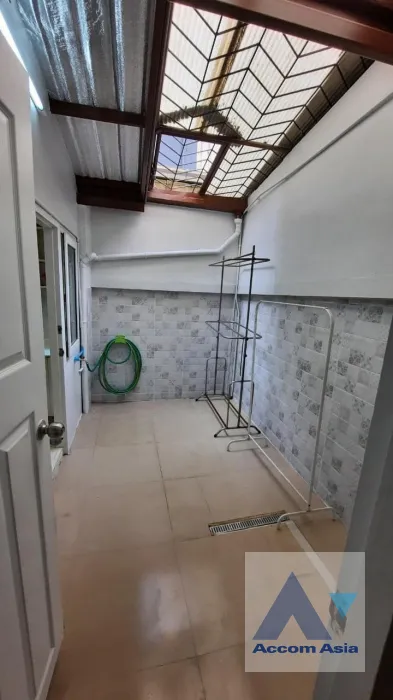 17  5 br House for rent and sale in Pattanakarn ,Bangkok  at Baan Varatorn Ville  AA39955