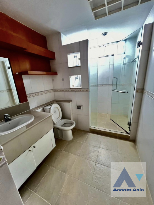 11  2 br Condominium For Rent in Ploenchit ,Bangkok BTS Ploenchit at Witthayu Complex AA39957