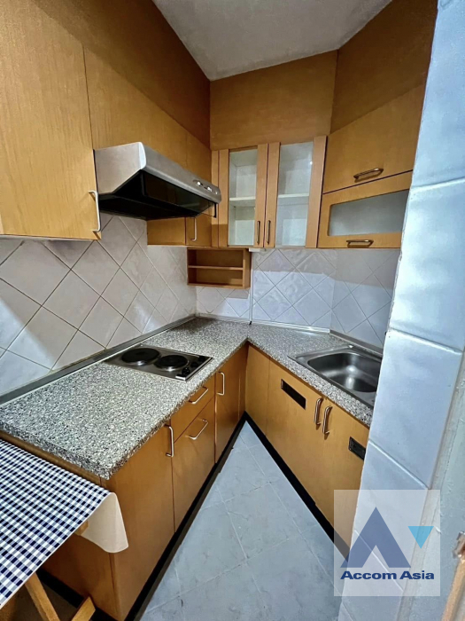 4  2 br Condominium For Rent in Ploenchit ,Bangkok BTS Ploenchit at Witthayu Complex AA39957