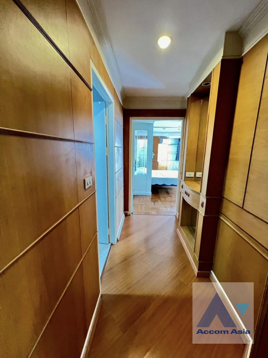 9  2 br Condominium For Rent in Ploenchit ,Bangkok BTS Ploenchit at Witthayu Complex AA39957