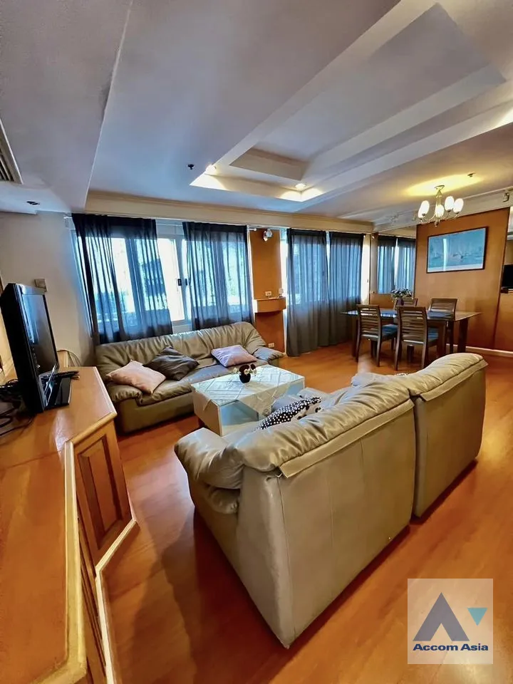 Pet friendly |  Witthayu Complex Condominium  2 Bedroom for Rent BTS Ploenchit in Ploenchit Bangkok