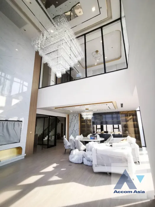 unitFully Furnished |  4 Bedrooms  Condominium For Rent in Ratchadaphisek, Bangkok  near MRT Rama 9 (AA39965)